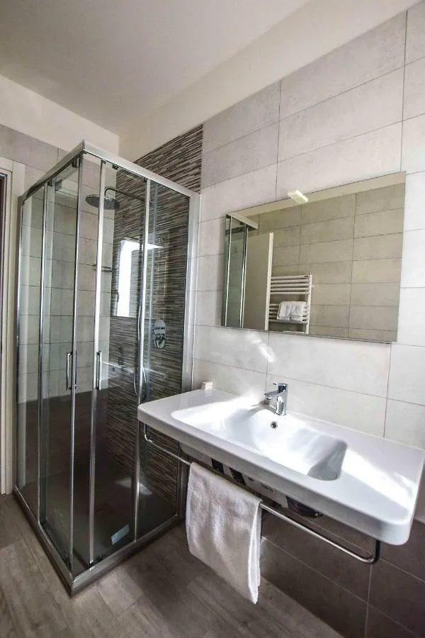 Gambisa Street Hotel Soliera Italy